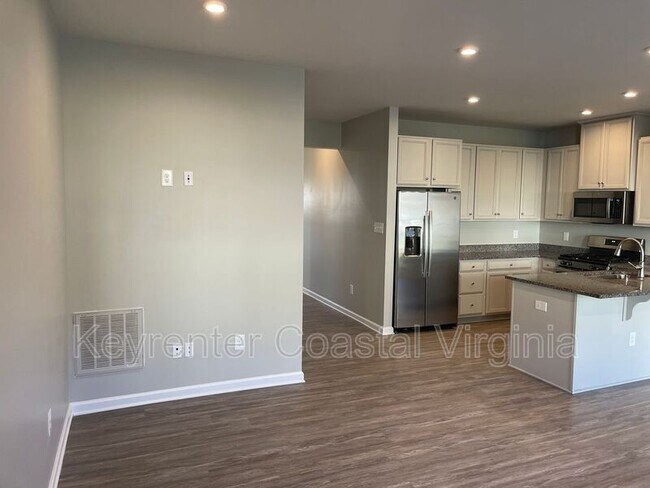 Building Photo - 130 Bicameral Ln