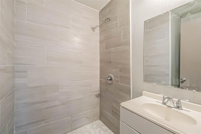 Building Photo - 3313 Chestershire Dr