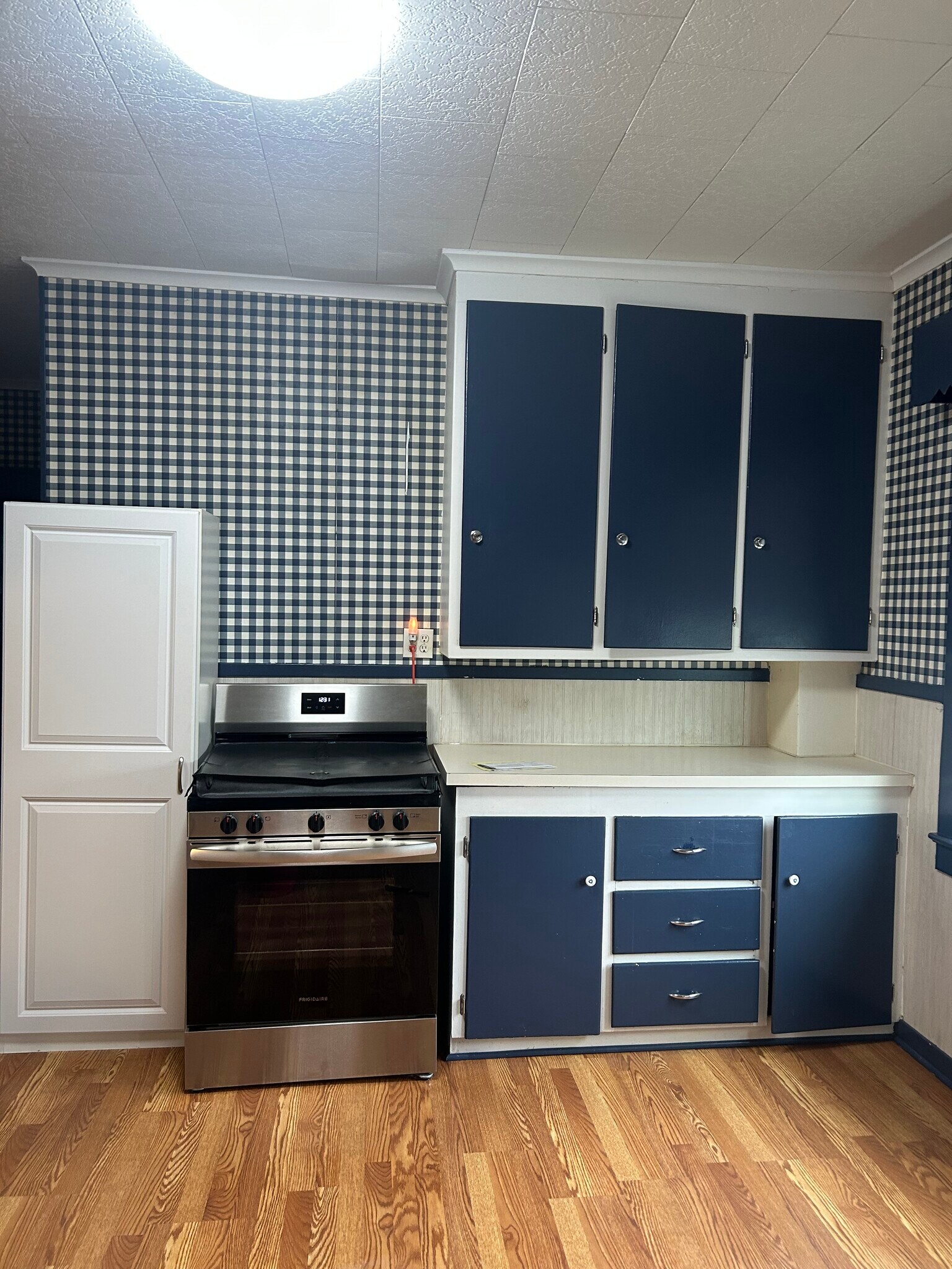 Building Photo - 2 Romeyn Ave