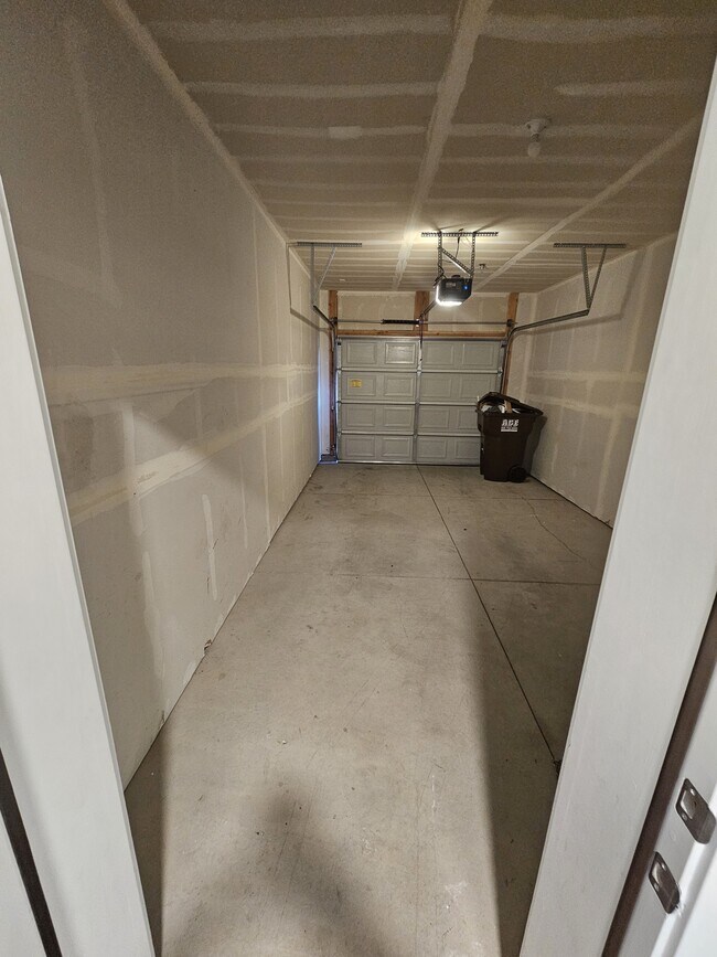 Building Photo - 13526 Maximus Dr