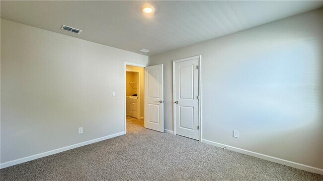 Building Photo - 694 Gabby Pt