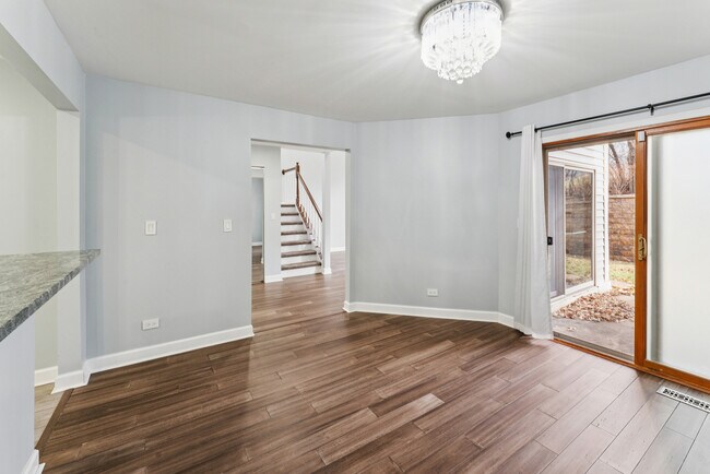 Building Photo - 310 Spring Creek Cir