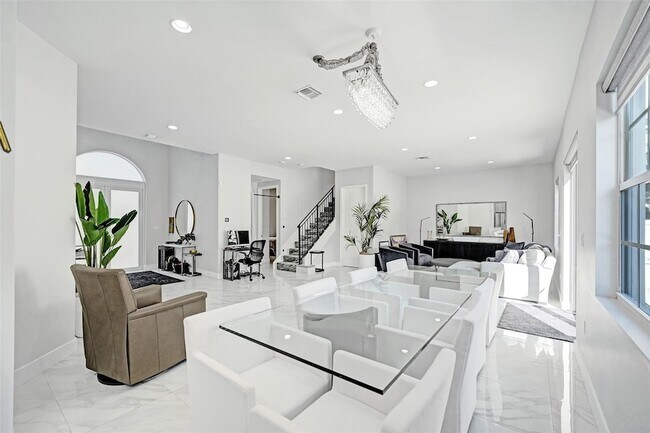 Building Photo - 3534 Forest View Cir