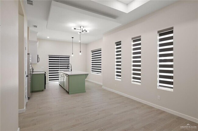 Building Photo - 13 Puffin Ave