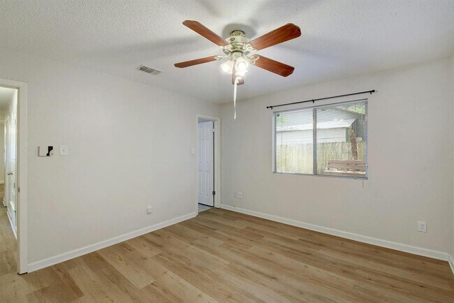 Building Photo - 2503 Star Grass Cir