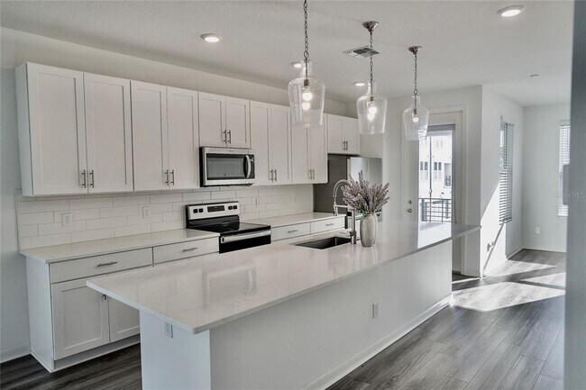 Building Photo - 12935 Gabor Ave