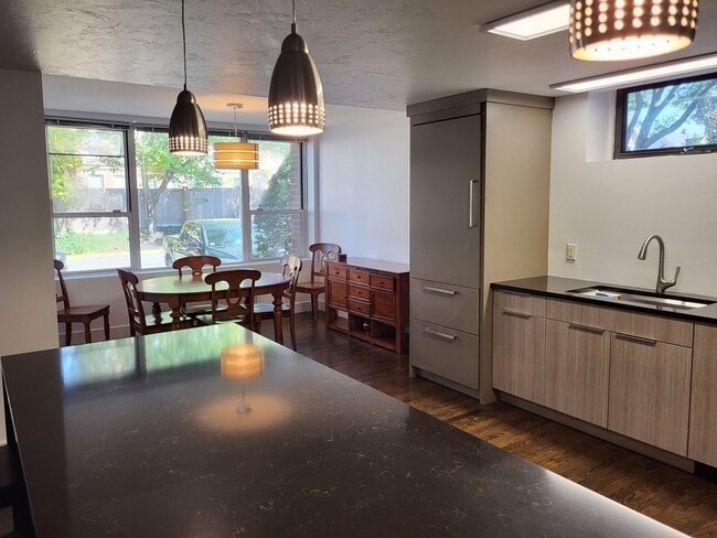 Building Photo - 125 Perkins St