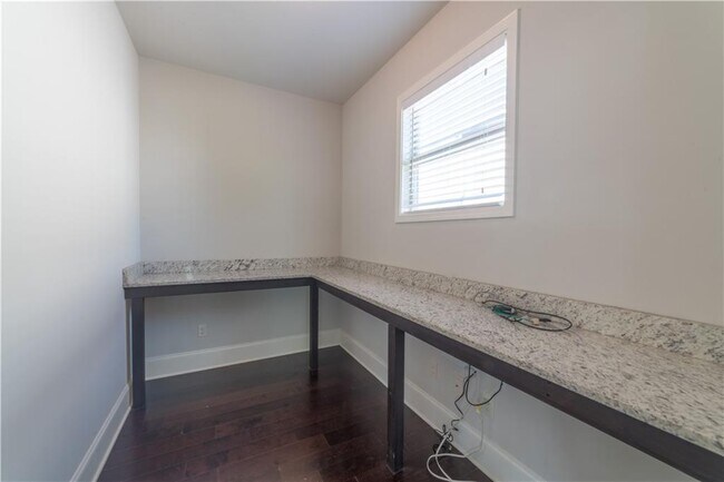 Building Photo - 7445 Oldbury Pl