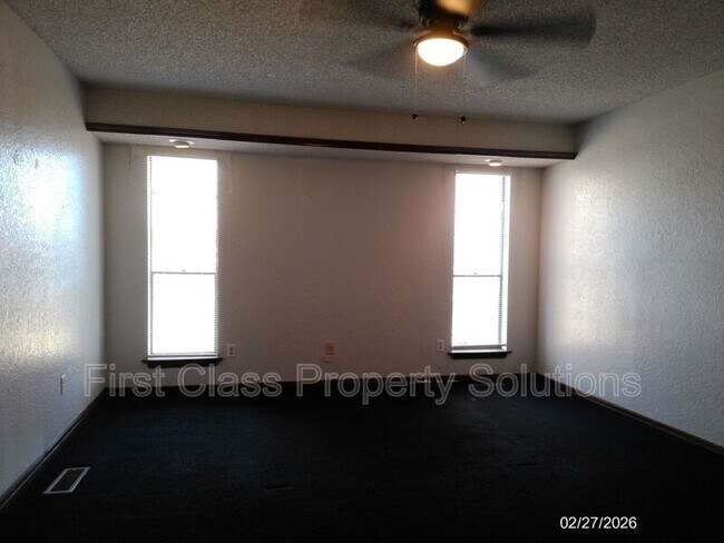 Building Photo - 5316 NW 111th Terrace