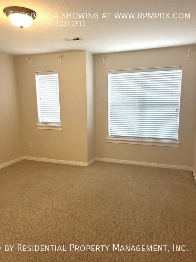 Building Photo - 15355 SW Greenfield Dr