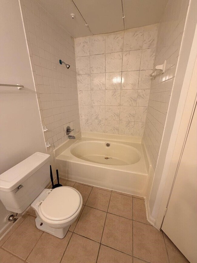 Building Photo - 7901 Cambridge St