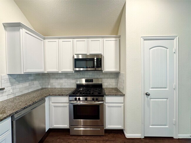 Building Photo - 9026 Beacon Mill Dr