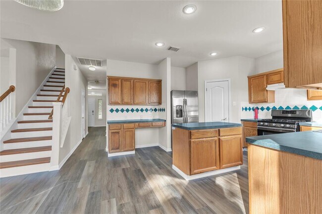 Building Photo - 3733 Eagles Nest St