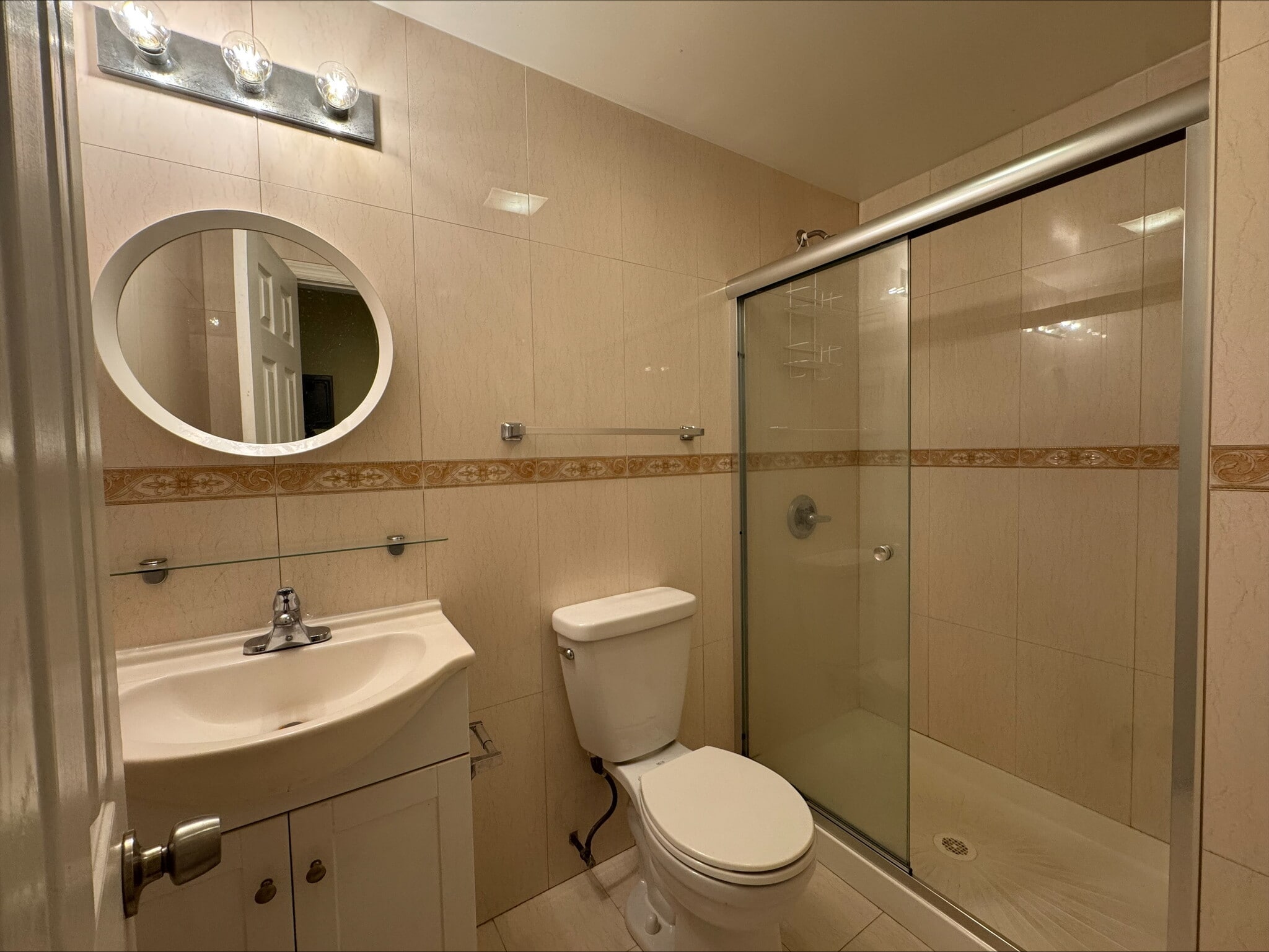 Bathroom - 546 Summit Ave