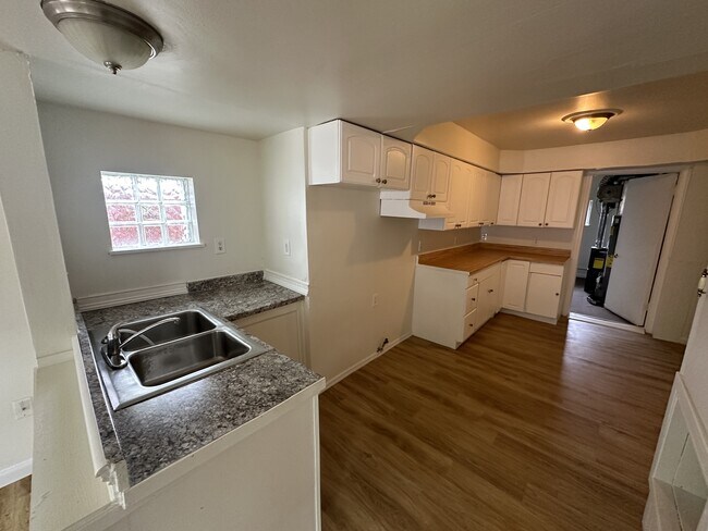 Building Photo - 7553 Orchard Ave