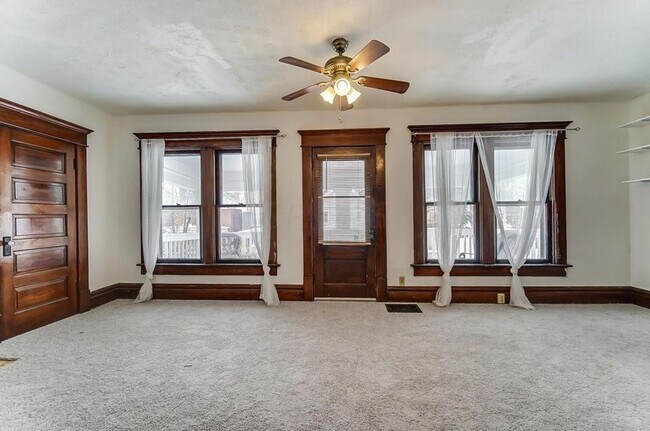 Building Photo - 888-890 Studer Ave [OWNER OWES MONEY - DO ...