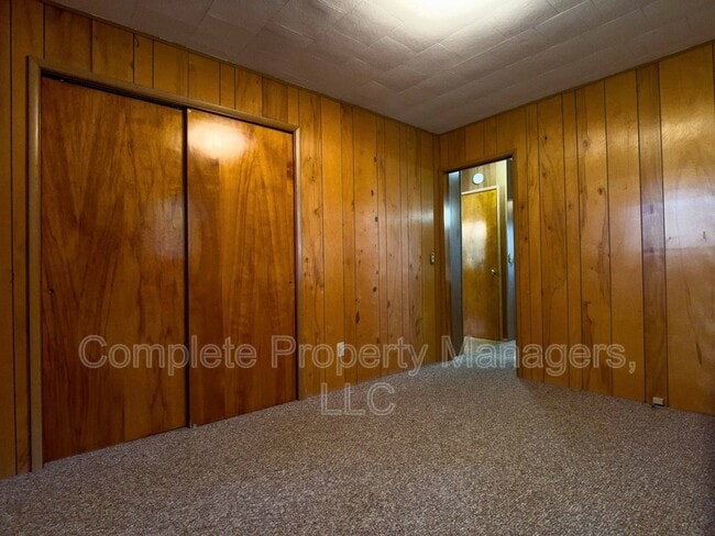 Building Photo - 110 S 4th Ave W