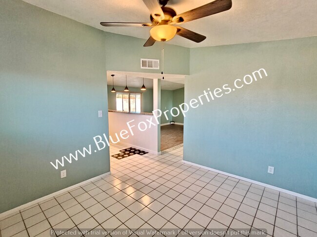 Building Photo - 3310 W Calle Toronja