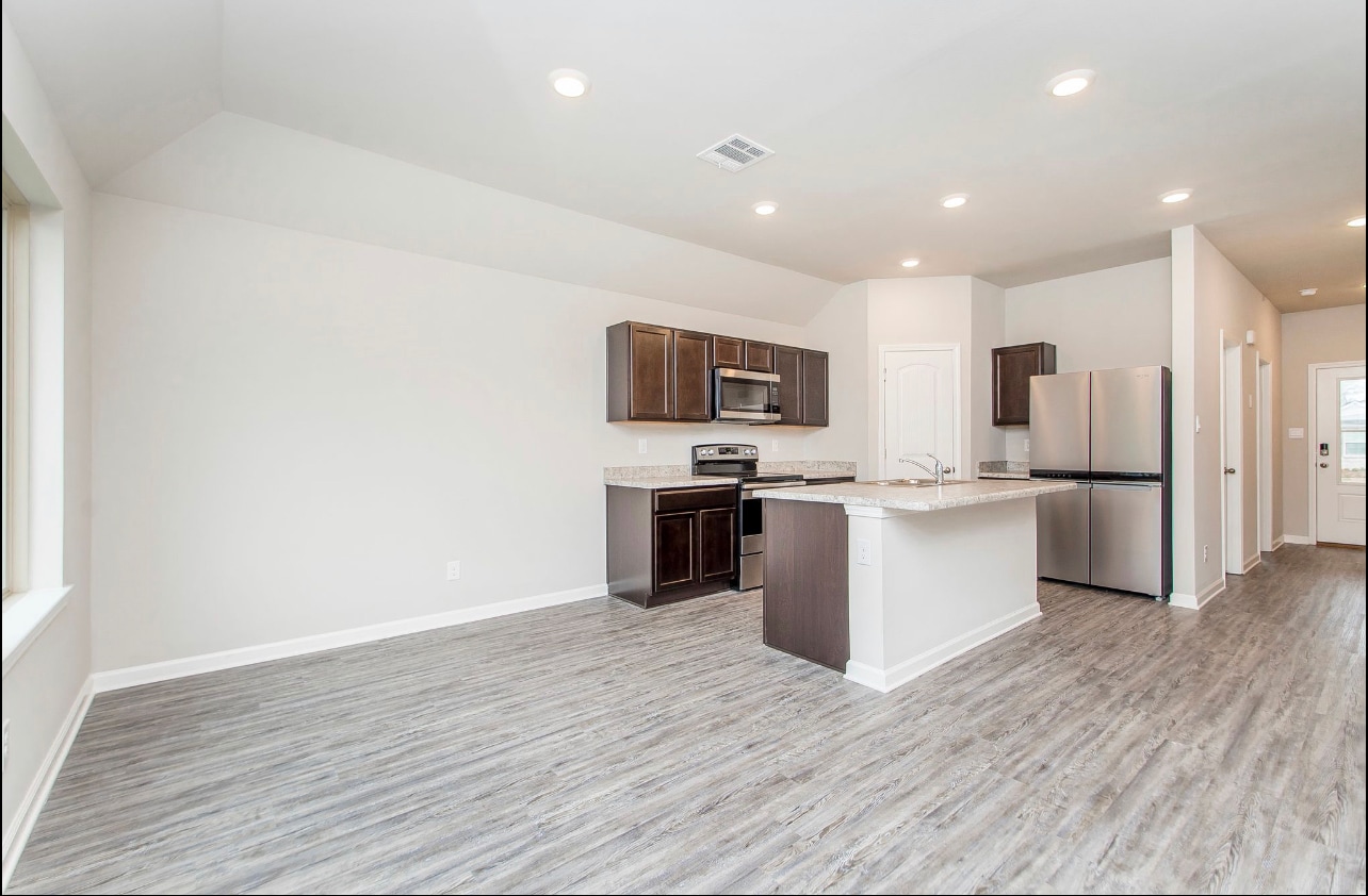 Building Photo - 18176 Fox Hollow Loop