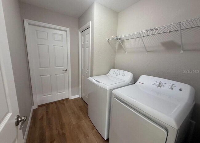 Building Photo - 13756 SW 102nd Pl