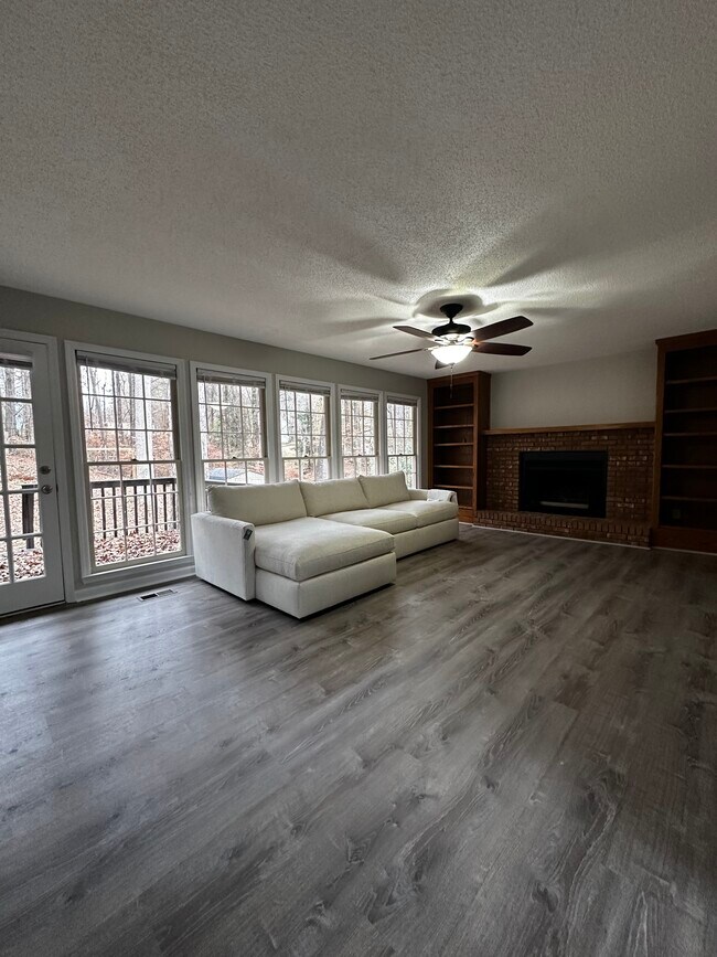 Building Photo - 177 Plantation Trce