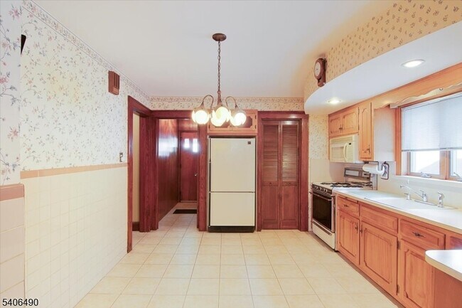 Building Photo - 124 Colfax Ave