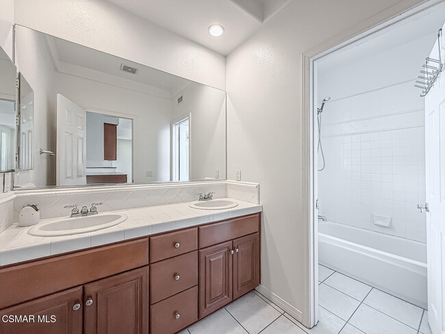 Building Photo - 780 Paseo De Leon