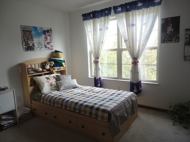 Building Photo - 6136 Brigids Close Dr