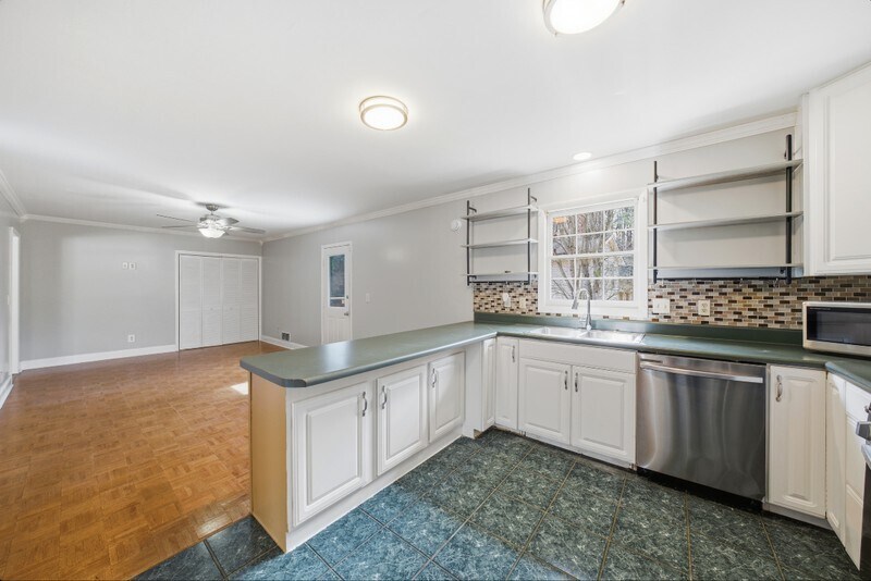 Building Photo - 2351 Emerald Falls Dr