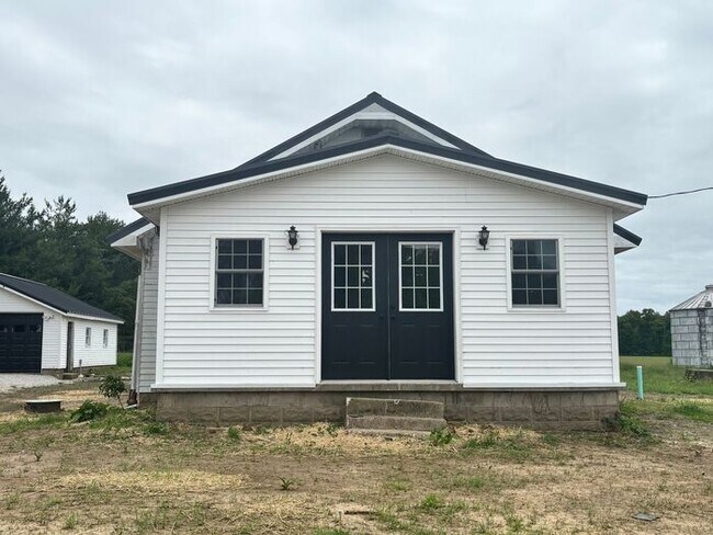 Building Photo - Charming Single-Family Home