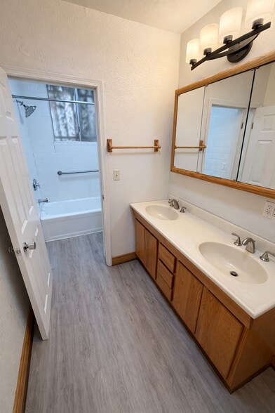 Bathroom - 151 W 88th St