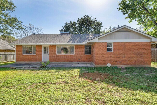 Building Photo - 5510 Wagon Train Rd