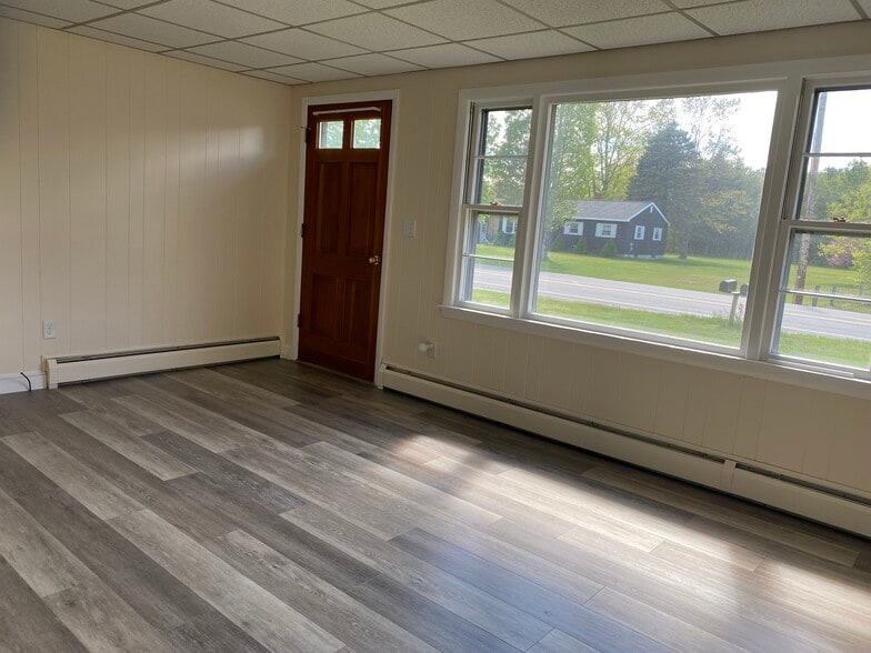 Building Photo - 33 Saco St