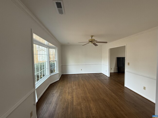 Building Photo - 1664 Redington Ln