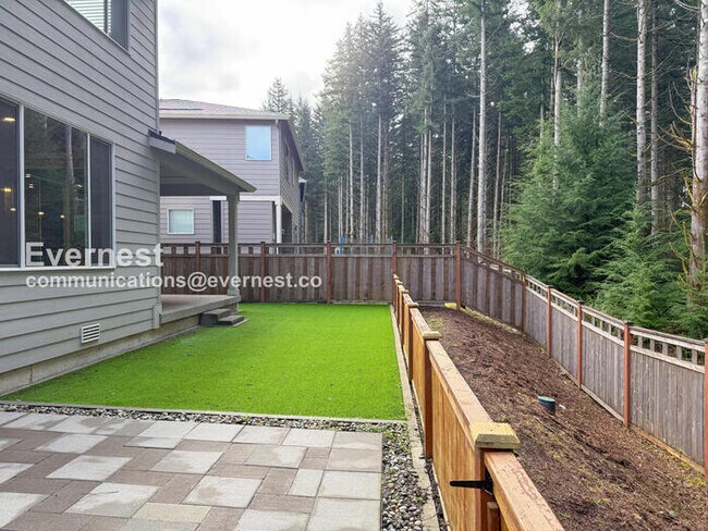 Building Photo - 33335 Crystal Ave SE