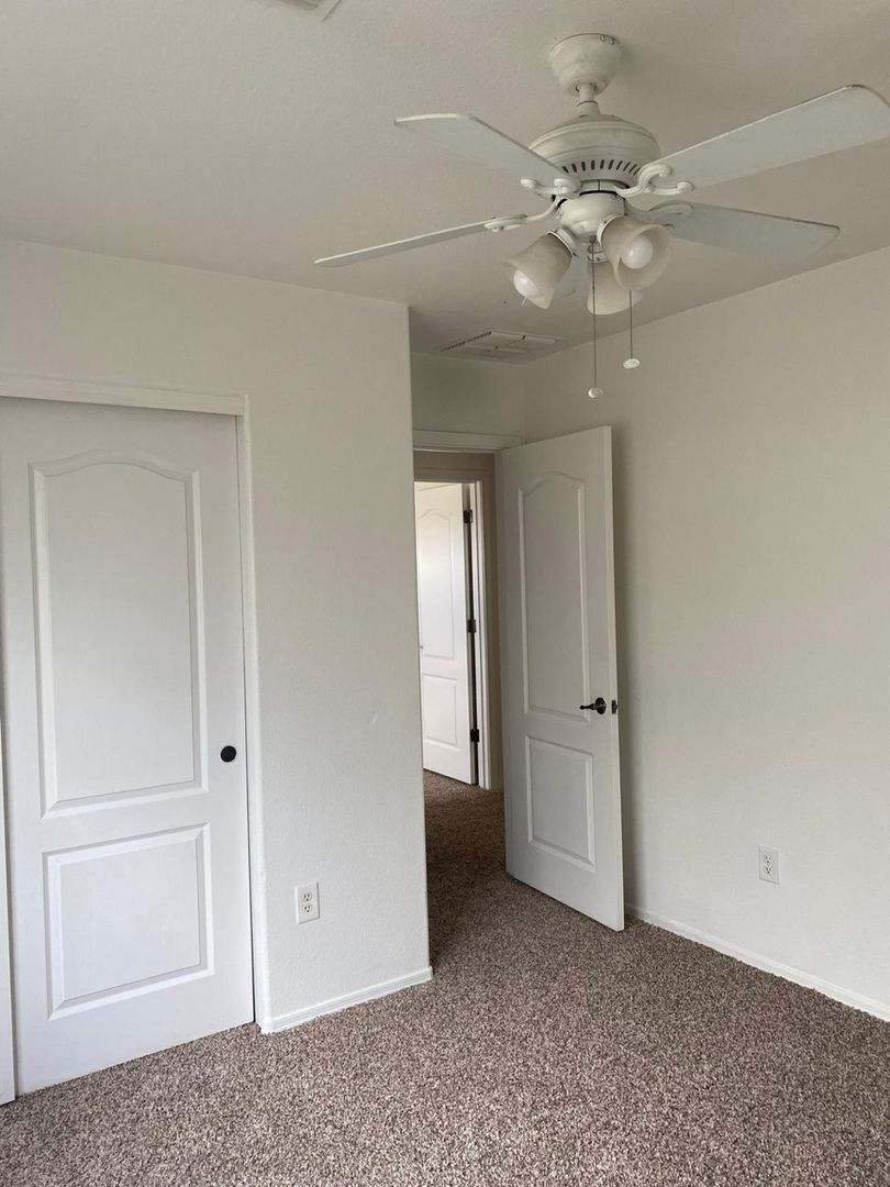 Building Photo - 7805 S Hidden Places Loop