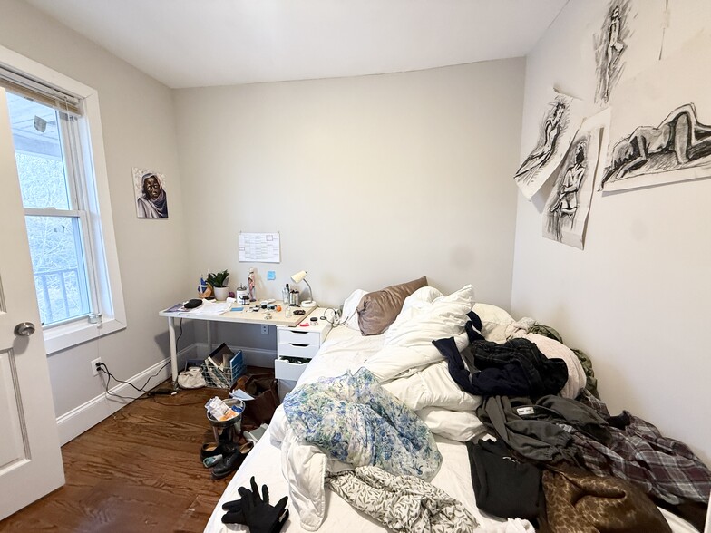 Building Photo - 12 Bickford Ave