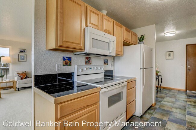 Building Photo - 2 br, 2 bath House - 2625 13th Avenue West...