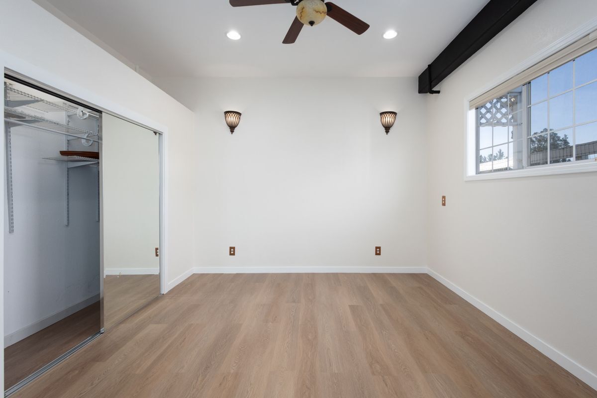 Building Photo - 988 Camino Caballo-