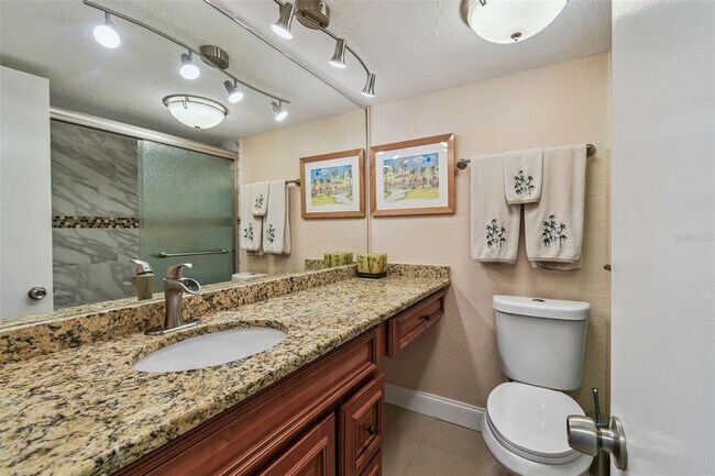 Building Photo - 7400 Sun Island Dr S