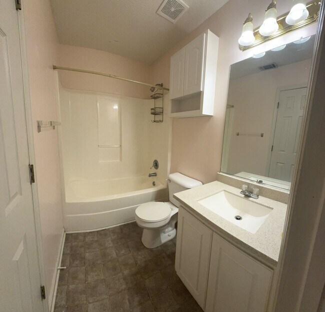 Building Photo - 104 St Kitts Ct