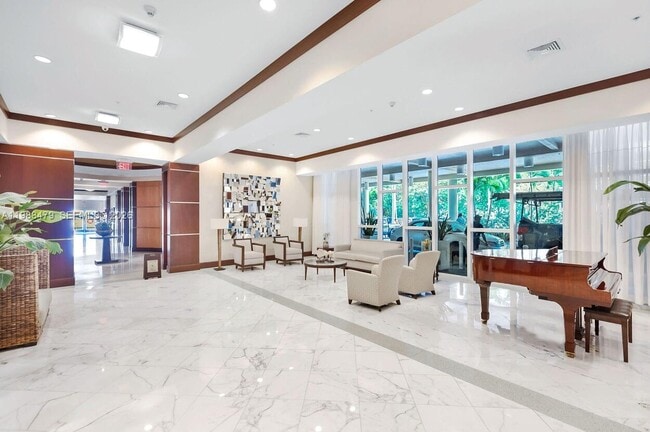 Building Photo - 16699 Collins Ave