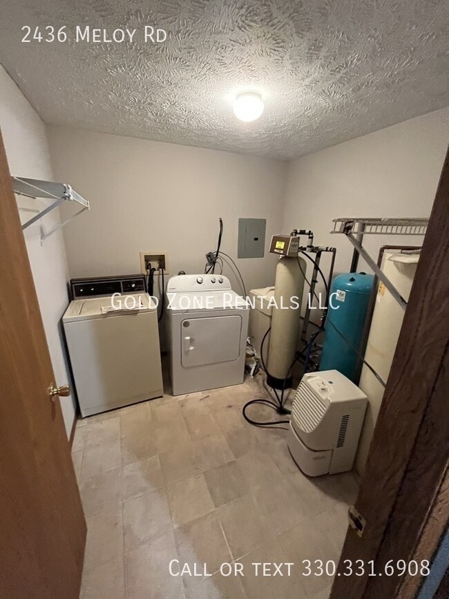 Building Photo - 2436 Meloy Rd