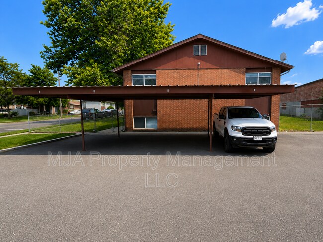 Building Photo - 4642 S Arlington Park Dr