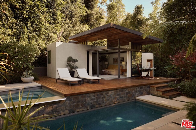 Building Photo - 2496 Mandeville Canyon Rd