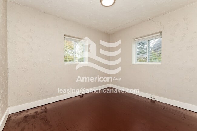 Building Photo - 921 Dennison Ave