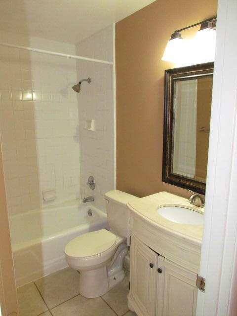 Building Photo - 807 Malabu Dr