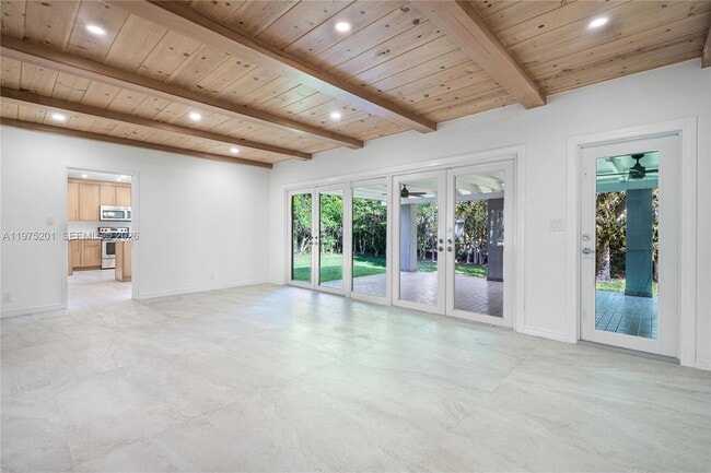 Building Photo - 1235 Algardi Ave