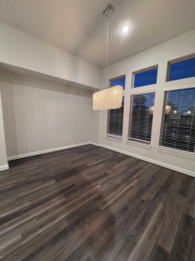 Building Photo - 513 Lambert Cv