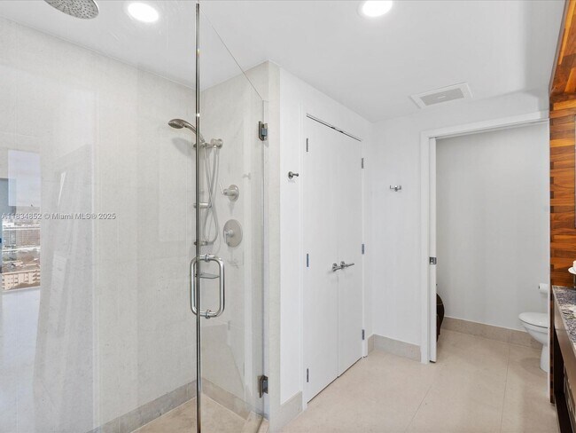 Building Photo - 6899 Collins Ave